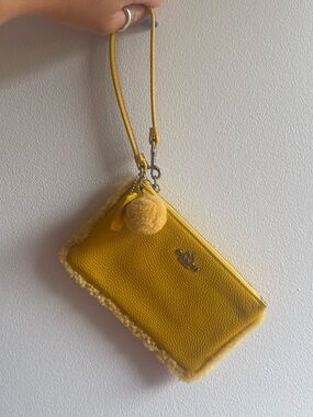 Vintage NWT Coach Shearling Small Leather Wristlet in Banana Yellow